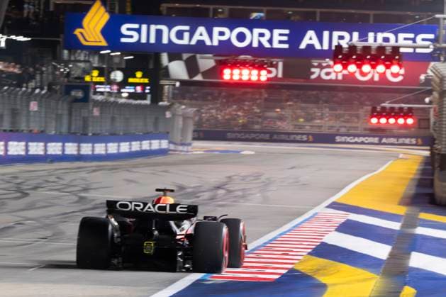 September 21, 2024, Singapore, Singapore: MAX VERSTAPPEN (NED) of Oracle Red Bull Racing 1 racing during Qualifying day for the 2024 Formula 1 Singapore Grand Prix. Singapore Singapore - ZUMAb177 20240921_aap_b177_014 Copyright: xTaidghxBarronx