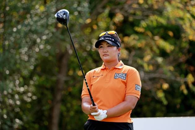 CINCINNATI, OH - SEPTEMBER 21: LPGA, Golf Damen player Haeran Ryu plays her tee shot on the 8th tee during the third round of the Kroger Queen City Championship presented by P&G on September 21, 2024, at TPC River™s Bend in Cincinnati, Ohio. (Photo by Brian Spurlock Icon Sportswire) GOLF: SEP 21 LPGA Kroger Queen City Championship pres by P&G EDITORIAL USE ONLY Icon24092135