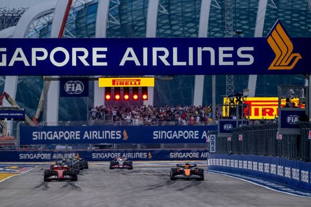 MARINA BAY, SINGAPORE: Lando Norris, racing for the McLaren F1 team during the 2024 Formula 1 Singapore Grand Prix at the Marina Bay Street Circuit in Marina Bay, Singapore