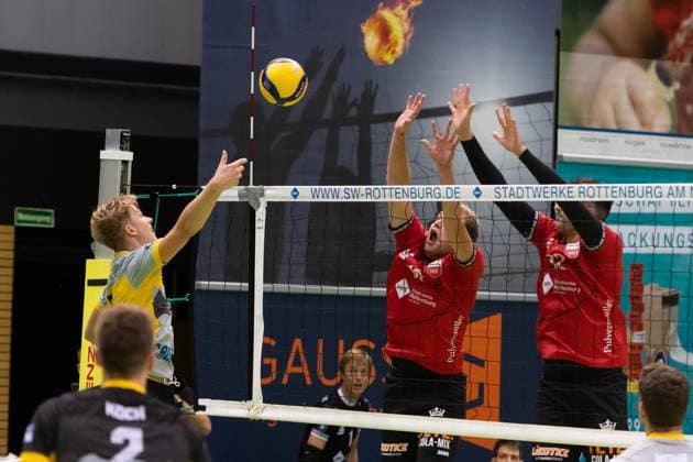 v li Janik Sambale TSV Grafing, 07 , Jannik Lehmann TV Rottenburg, 10 , Yannick Menke TV Rottenburg, 12 GER, TV Rottenburg vs TSV Grafing, Volleyball, Men, 2 Bundesliga, Season 24 25, 21 09 2024, GER, TV Rottenburg vs TSV Grafing, Volleyball, Men, 2 Bundesliga, Season 24 25, 21 09 2024 Rottenburg Copyright: xEibner-Pressefoto WolfgangxFrankx EP_WFK