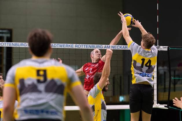 v li Moritz Rauber TV Rottenburg, 02 , Moritz Schnoedt TSV Grafing, 14 GER, TV Rottenburg vs TSV Grafing, Volleyball, Men, 2 Bundesliga, Season 24 25, 21 09 2024, GER, TV Rottenburg vs TSV Grafing, Volleyball, Men, 2 Bundesliga, Season 24 25, 21 09 2024 Rottenburg Copyright: xEibner-Pressefoto WolfgangxFrankx EP_WFK