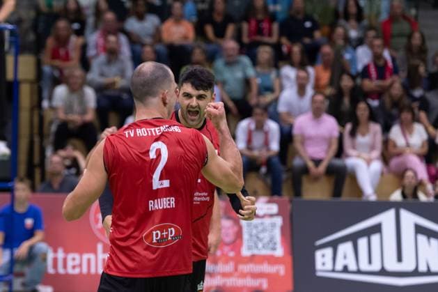 v li Moritz Rauber TV Rottenburg, 02 , Yannick Menke TV Rottenburg, 12 , jubel, Freude GER, TV Rottenburg vs TSV Grafing, Volleyball, Men, 2 Bundesliga, Season 24 25, 21 09 2024, GER, TV Rottenburg vs TSV Grafing, Volleyball, Men, 2 Bundesliga, Season 24 25, 21 09 2024 Rottenburg Copyright: xEibner-Pressefoto WolfgangxFrankx EP_WFK