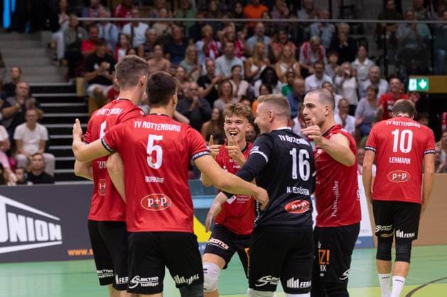 from left Maik Traumann TV Rottenburg, 06 , David Dornauf TV Rottenburg, 05 , Aurel Sprenger TV Rottenburg, 17 , Johannes Elsaesser TV Rottenburg, 16 , Moritz Rauber TV Rottenburg, 02 , Jubilation, joy GER, TV Rottenburg vs TSV Grafing, Volleyball, Men, 2 Bundesliga, Season 24 25, 21 09 2024, GER, TV Rottenburg vs TSV Grafing, Volleyball, Men, 2 Bundesliga, Season 24 25, 21 09 2024 Rottenburg Copyright: xEibner-Pressefoto WolfgangxFrankx EP_WFK
