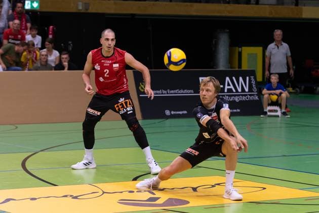 v li Moritz Rauber TV Rottenburg, 02 , Dirk Mehlberg TV Rottenburg, 01 GER, TV Rottenburg vs TSV Grafing, Volleyball, Men, 2 Bundesliga, Season 24 25, 21 09 2024, GER, TV Rottenburg vs TSV Grafing, Volleyball, Men, 2 Bundesliga, Season 24 25, 21 09 2024 Rottenburg Copyright: xEibner-Pressefoto WolfgangxFrankx EP_WFK