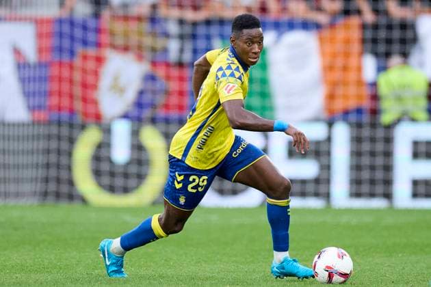 CA Osasuna v UD Las Palmas - LaLiga EA Sports Dario Essugo of UD Las Palmas in action during the LaLiga EA Sports match between CA Osasuna and UD Las Palmas at El Sadar on September 21, 2024, in Pamplona, Spain. Pamplona El Sadar Navarra Spain RL_OSAvUDLP_000083 Copyright: xRicardoxLarreinax