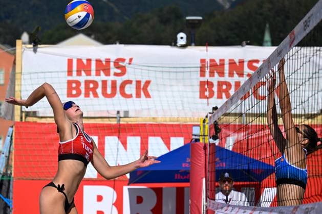 BEACHVOLLEYBALL - MEVZA Beach Event INNSBRUCK,AUSTRIA,22.SEP.24 - Beach volleyball, Beachvolleyball - MEVZA Beach Event. Image shows Ziva Javornik (SLO) and Silvia Poszmikova (SVK).  GEPAxpictures xDanielxSchoenherr