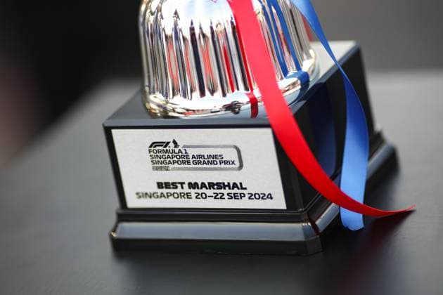 FIA Best Marshall award trophy during the Formula 1 Singapore Grand Prix 2024, 18th round of the 2024 Formula One World Championship, WM, Weltmeisterschaft from September 20 to 22, 2024 on the Marina Bay Circuit, in Singapore, Singapore - F1 - SINGAPORE GRAND PRIX 2024 DPPI Panoramic  240922_R18_SINGAPORE_DP_XB3_1436