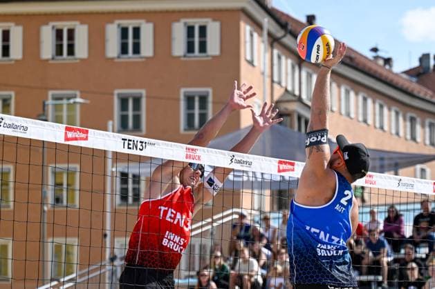 BEACHVOLLEYBALL - MEVZA Beach Event INNSBRUCK,AUSTRIA,22.SEP.24 - Beach volleyball, Beachvolleyball - MEVZA Beach Event. Image shows Laurenc Groessig and Moritz Kindl (AUT).  GEPAxpictures xDanielxSchoenherr