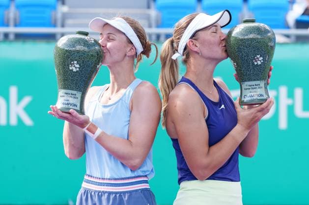 2024 WTA, Tennis Damen tennis Hana Bank Korea Open SEOUL, SOUTH KOREA, SEP 22: Liudmila Samsonova (Russia), Nicole Melichar-Martinez (UNITED STATES) during WTA Tour tennis Hana Bank Korea Open Doubles final at the seoul olympic park tennis center in Seoul, South Korea, on September 22, 2024. Seoul the Seoul Olympic Park Tennis Ce South Korea 8112_280412 Copyright: xStevexChoxKyewoong PentaxPressx