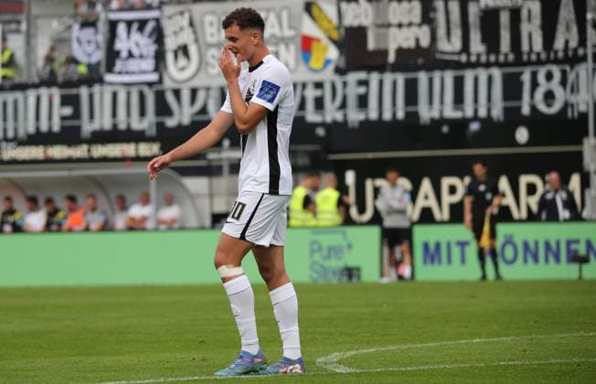 22 09 2024, xmohx, Soccer 2 Bundesliga, SV Elversberg SSV Ulm 1846 emspor, v l Disappointed Fisnik Asllani Elversberg DFL DFB REGULATIONS PROHIBIT ANY USE OF PHOTOGRAPHS as IMAGE SEQUENCES and or QUASI VIDEO Elversberg