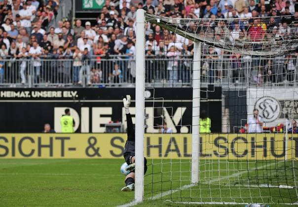 22 09 2024, xmohx, Soccer 2 Bundesliga, SV Elversberg SSV Ulm 1846 emspor, v l Goalkeeper Nicolas Kristof Elversberg gets the goal to 0 2 from Felix Higl Ulm DFL DFB REGULATIONS PROHIBIT ANY USE OF PHOTOGRAPHS as IMAGE SEQUENCES and or QUASI VIDEO Elversberg