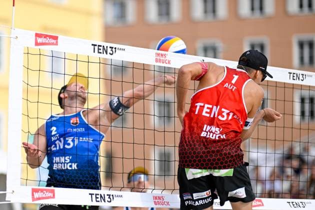 BEACHVOLLEYBALL - MEVZA Beach Event INNSBRUCK,AUSTRIA,22.SEP.24 - Beach volleyball, Beachvolleyball - MEVZA Beach Event. Image shows Moritz Kindl and Paul Pascariuc (AUT).  GEPAxpictures xDanielxSchoenherr