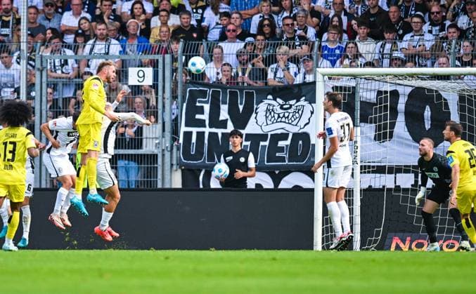 Philipp Strompf SSV Ulm 1846 scores his team s third goal with a header, 2 Bundesliga, SV Elversberg vs SSV Ulm 1846, Ursapharm Arena at Kaiserlinde on September 22, 2024 in Spiesen Elversberg, Germany Photo by Silas Schueller DeFodi Images Philipp Strompf SSV Ulm 1846 scores his team s third goal with a header, 2 Bundesliga, SV Elversberg vs SSV Ulm 1846, Ursapharm Arena at Kaiserlinde on September 22, 2024 in Spiesen Elversberg, Germany Photo by Silas Schueller DeFodi Images Defodi 121 121 ELVULM 20240922 243 Defodi-121