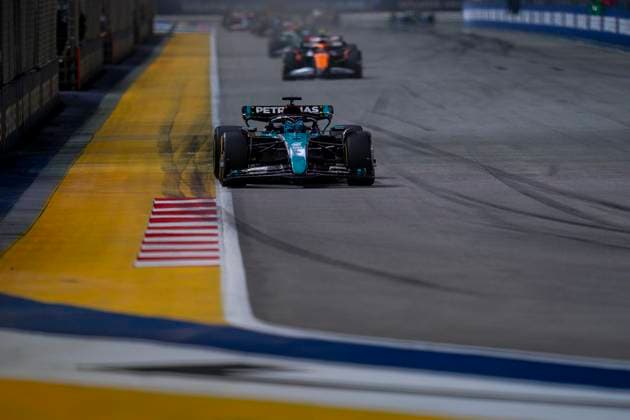September 22, 2024, Singapore, Singapore: British driver GEORGE RUSSEL (Mercedes-AMG F1 Team) drives during the 2024 FIA Formula 1 Singapore Grand Prix at Marina Bay Street Circuit in Singapore. Singapore Singapore - ZUMAg147 20240922_fap_g147_032 Copyright: xJamesxGasperottix