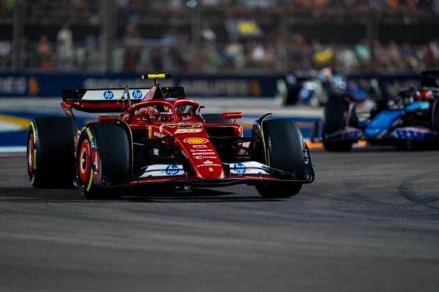 September 22, 2024, Singapore, Singapore: Spanish driver CARLOS SAINZ Jr (Scuderia Ferrari) drives during the 2024 FIA Formula 1 Singapore Grand Prix at Marina Bay Street Circuit in Singapore. Singapore Singapore - ZUMAg147 20240922_fap_g147_043 Copyright: xJamesxGasperottix