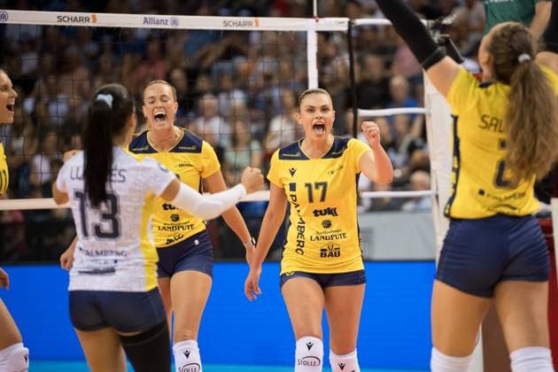 Jaelyn Rose Keene SSC Palmberg Schwerin, 22 and Vedrana Jaksetic SSC Palmberg Schwerin, 17 , re Jubel GER, Allianz MTV Stuttgart vs SSC Palmberg Schwerin, Sparda Bank Supercup 2024, VBL, Season 2024 2025, 22 09 2024 GER, Allianz MTV Stuttgart vs SSC Palmberg Schwerin, Sparda Bank Supercup 2024, VBL, Season 2024 2025, 22 09 2024 Stuttgart Copyright: xSandyxDinkelackerx EP_SDR