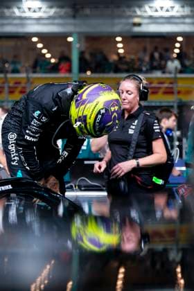 September 22, 2024, Singapore, Singapore: British driver LEWIS HAMILTON (Mercedes-AMG F1 Team) on the starting grid before the 2024 FIA Formula 1 Singapore Grand Prix at Marina Bay Street Circuit in Singapore. Singapore Singapore - ZUMAg147 20240922_fap_g147_062 Copyright: xJamesxGasperottix
