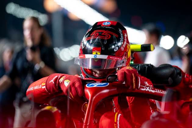 September 22, 2024, Singapore, Singapore: Spanish driver CARLOS SAINZ Jr (Scuderia Ferrari) on the starting grid before the 2024 FIA Formula 1 Singapore Grand Prix at Marina Bay Street Circuit in Singapore. Singapore Singapore - ZUMAg147 20240922_fap_g147_073 Copyright: xJamesxGasperottix