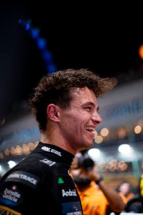 September 22, 2024, Singapore, Singapore: British driver LANDO NORRIS (McLaren F1 Team) on the starting grid before the 2024 FIA Formula 1 Singapore Grand Prix at Marina Bay Street Circuit in Singapore. Singapore Singapore - ZUMAg147 20240922_fap_g147_079 Copyright: xJamesxGasperottix
