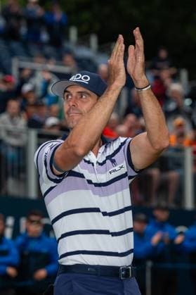 Billy Horschel of the USA acknowledges the crowd as he walks out receive his winners trophy after round 4 of the BMW PGA, Golf Herren Championship at the Wentworth Golf Club, Virginia Water, England on 22 September 2024. Copyright: xGrantxWinterx 41780508