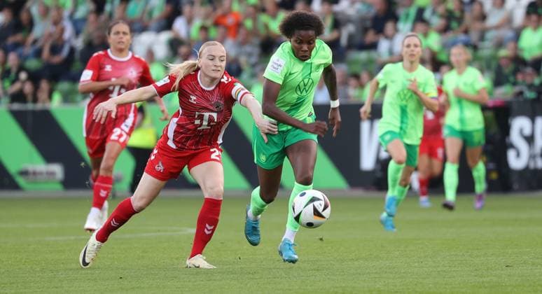 Women VfL Wolfsburg vs 1 FC Köln Wolfsburg, 22 09 2024, Football, Women, Season 24 25, Google Pixel Bundesliga, Matchday 3, VfL Wolfsburg vs 1 FC Köln, Picture shows Lineth Beerensteyn VfL, 9 Wolfsburg