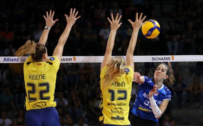 BAU 22 09 2024 Stuttgart Volleyball Supercup Allianz MTV Stuttgart vs SSC Palmberg Schwerin, Maria Segura Palleres Stuttgart, right