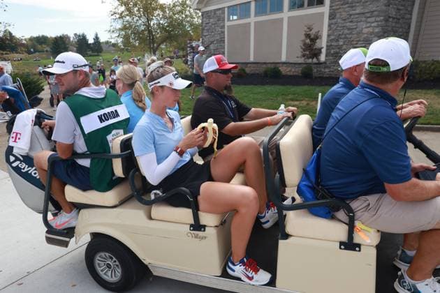 CINCINNATI, OH - SEPTEMBER 22: LPGA, Golf Damen golfer Nelly Korda gets a shuttle ride to the 10th tee during the final round of the Kroger Queen City Championship presented by P&G on September 22, 2024, at TPC River™s Bend in Cincinnati, Ohio. (Photo by Brian Spurlock Icon Sportswire) GOLF: SEP 22 LPGA Kroger Queen City Championship pres by P&G EDITORIAL USE ONLY Icon24092237