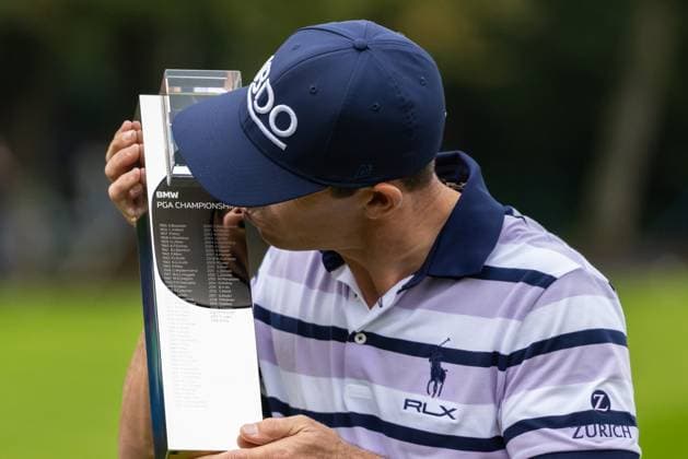 Sport Bilder des Tages Golf - 2024 BMW PGA, Golf Herren Championship - DP World Tour - FiNAL Round - Wentworth - Sunday 22nd September 2024 Billy Horschel with the trophy after his win at Wentworth COLORSPORT DANIEL BEARHAM  csp_golf_pga_db_22092024_