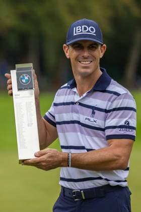 Golf - 2024 BMW PGA, Golf Herren Championship - DP World Tour - FiNAL Round - Wentworth - Sunday 22nd September 2024 Billy Horschel with the trophy after his win at Wentworth COLORSPORT DANIEL BEARHAM  csp_golf_pga_db_22092024_