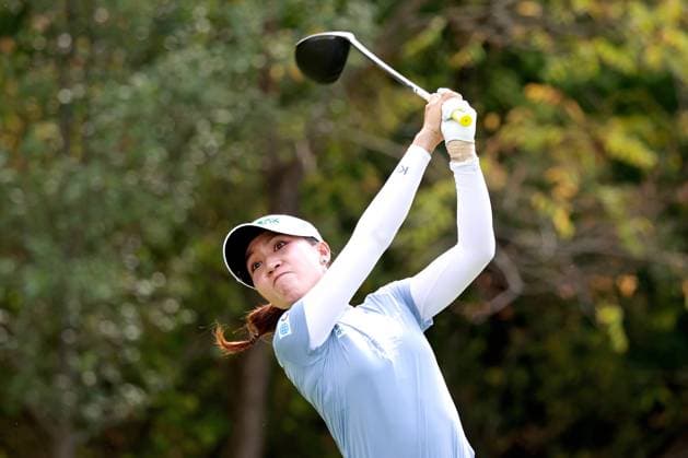 CINCINNATI, OH - SEPTEMBER 22: LPGA, Golf Damen golfer Lydia Ko plays her tee shot on the 8th hole during the final round of the Kroger Queen City Championship presented by P&G on September 22, 2024, at TPC River™s Bend in Cincinnati, Ohio. (Photo by Brian Spurlock Icon Sportswire) GOLF: SEP 22 LPGA Kroger Queen City Championship pres by P&G EDITORIAL USE ONLY Icon24092242