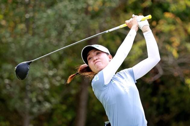 CINCINNATI, OH - SEPTEMBER 22: LPGA, Golf Damen golfer Lydia Ko plays her tee shot on the 8th hole during the final round of the Kroger Queen City Championship presented by P&G on September 22, 2024, at TPC River™s Bend in Cincinnati, Ohio. (Photo by Brian Spurlock Icon Sportswire) GOLF: SEP 22 LPGA Kroger Queen City Championship pres by P&G EDITORIAL USE ONLY Icon24092243