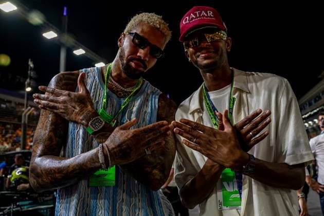 Sport Bilder des Tages MARINA BAY, SINGAPORE: Mutaz Barshim, Olympic Champion, at the 2024 Formula 1 Singapore Grand Prix at the Marina Bay Street Circuit in Marina Bay, Singapore.