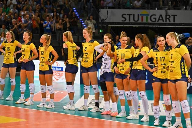 SuperCup Allianz MTV Stuttgart SSC Palmberg Schwerin 22 09 2024 SuperCup, Super Cup, Volleyball, Women, Season 2024 25, Allianz MTV Stuttgart in blue , against SSC Palmberg Schwerin in yellow , loser Schwerin Copyright: xBEAUTIFULxSPORTS TomxBlochx