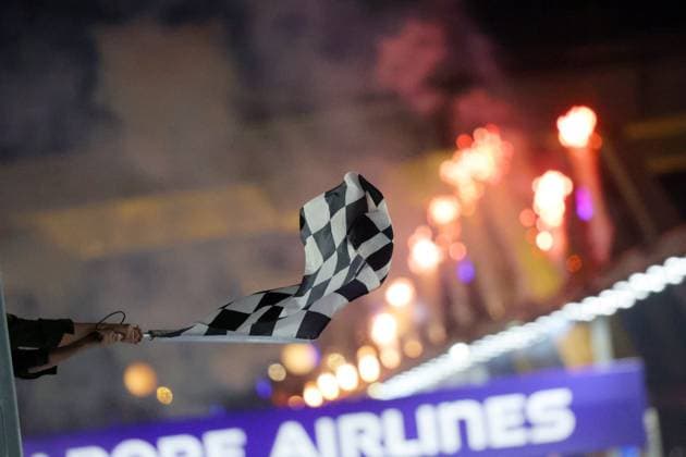 22 09 2024, Marina Bay Street Circuit, Singapore, FORMULA 1 SINGAPORE AIRLINES SINGAPORE GRAND PRIX 2024,in the picture finish flag Defodi 506 20240922 hbr 0156 Defodi-506
