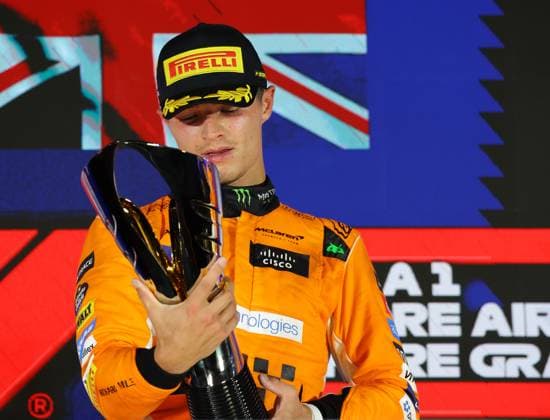 22 09 2024, Marina Bay Street Circuit, Singapore, FORMULA 1 SINGAPORE AIRLINES SINGAPORE GRAND PRIX 2024,in the picture winner Lando Norris GBR , McLaren F1 Team Defodi 506 20240922 hbr 0179 Defodi-506