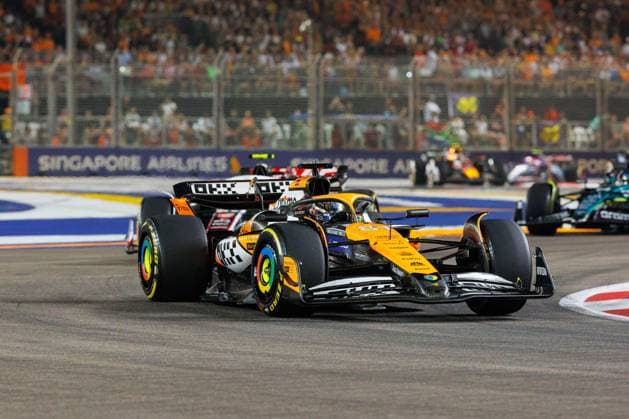 Formula 1, Singapore Grand Prix 2024, Sunday Race in Singapore - 22 Sept 2024 Oscar Piastri of Australia drives the (81) McLaren MCL37 during the F1 Grand Prix of Singapore at the Marina Bay Street Circuit. Singapore Singapore Copyright: xGeorgexHitchensx xSOPAxImagesx ghsingapore24_race_10