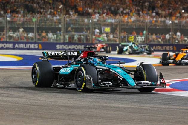 September 22, 2024, Singapore, Singapore: George Russell of Great Britain drives the (63) Mercedes AMG Petronas F1 Team W13 during the F1 Grand Prix of Singapore at the Marina Bay Street Circuit. Singapore Singapore - ZUMAs197 20240922_aaa_s197_060 Copyright: xGeorgexHitchensx