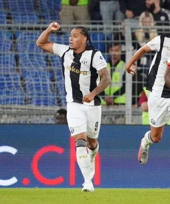 21 09 2024 Basel Switzerland Soccer Men Super League Season 2024 2025 FC Basel FC Zuerich 0 2 Picture Goal celebration Juan Jose Perea FC Zuerich Action Single Image