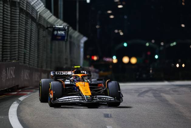 (240922) -- SINGAPORE, Sept. 22, 2024 -- McLaren s British driver Lando Norris competes during the Formula 1 Singapore Grand Prix night race at Marina Bay Street Circuit, Singapore, Sept. 22, 2024. (Photo by Qian Jun Xinhua) (SP)SINGAPORE-F1-SINGAPORE GRAND PRIX 2024 HexChangshan 