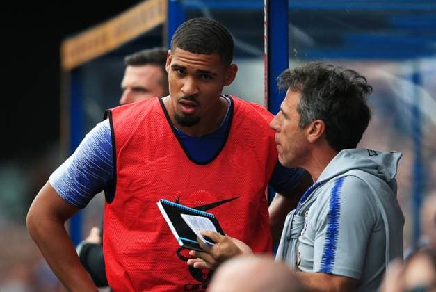 Huddersfield Town v Chelsea - Premier League - John Smith s Stadium August 11, 2018 - Huddersfield, United Kingdom - Chelsea s Ruben Loftus-Cheek receives instructions from coach Gianfranco Zola during the Premier League match at the John Smith s Stadium, Huddersfield. Picture date 11th August 2018. Picture credit should read: Matt McNulty Sportimage Huddersfield United Kingdom EDITORIAL USE ONLY Copyright: xx ZUMA-20180811_zaf_si1_208.jpg MattxMcnultyx csmphototwo417480