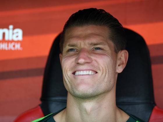 Kevin Behrens VfL Wolfsburg smiles during the Bundesliga 1 match between Bayer 04 Leverkusen and VfL Wolfsburg, BayArena on September 22, 2024 in Leverkusen, Germany Photo by Ralf Treese DeFodi Images Kevin Behrens VfL Wolfsburg smiles during the Bundesliga match between Bayer 04 Leverkusen and VfL Wolfsburg at BayArena on September 22, 2024 in Leverkusen, Germany Photo by Ralf Treese DeFodi Images DFL regulations prohibit any use of photographs as image sequences and or quasi video Defodi 521 LEVWOB20240922 076 Defodi-521 DFL regulations prohibit any use of photographs as image sequences and or quasi-video.
