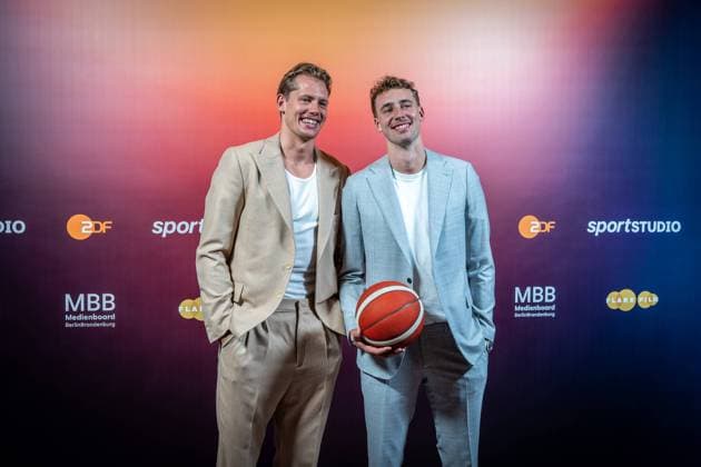 Basketball Berlin 24 09 2024 Premiere of the 4-part documentary series by Thomas Pletzinger and Timon Modersohn both not in the picture The Wagner Brothers at the Colosseum Filmtheater in Prenzlauer Berg Franz Wagner and Moritz Wagner