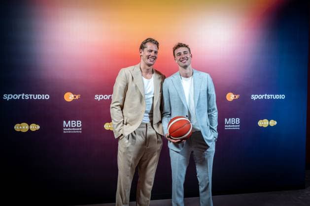 Basketball Berlin 24 09 2024 Premiere of the 4-part documentary series by Thomas Pletzinger and Timon Modersohn both not in the picture The Wagner Brothers at the Colosseum Filmtheater in Prenzlauer Berg Franz Wagner and Moritz Wagner