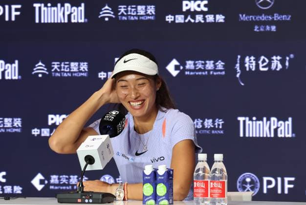 (240924) -- BEIJING, Sept. 24, 2024 -- Zheng Qinwen of China attends a press conference, PK, Pressekonferenz at the 2024 China Open tennis tournament in Beijing, capital of China, Sept. 24, 2024. ) (SP)CHINA-BEIJING-TENNIS-CHINA OPEN-PRESS CONFERENCE (CN) ZhangxChen 