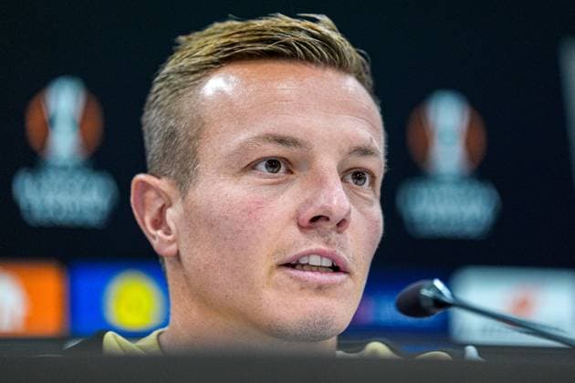 2024-09-24 AZ Alkmaar press conference, PK, Pressekonferenz ALKMAAR, NETHERLANDS - SEPTEMBER 24: Jordy Clasie of AZ Alkmaar speaking during the AZ Alkmaar Press Conference ahead of the UEFA Europa League match between AZ Alkmaar and Elfsborg at AFAS Stadion on September 24, 2024 in Alkmaar, Netherlands. Alkmaar AFAS Stadion Netherlands Content not available for redistribution in The Netherlands directly or indirectly through any third parties. Copyright: xEdxvanxdexPolx