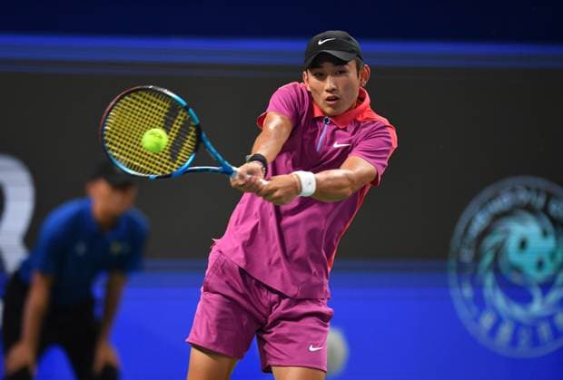 CHENGDU, CHINA - SEPTEMBER 24: Jerry Shang Juncheng of China competes in the Men s Singles Final match against Lorenzo Musetti of Italy on day 7 of 2024 Chengdu Open at Sichuan International Tennis Center on September 24, 2024 in Chengdu, Sichuan Province of China.  Copyright: xChinaxNewsxServicex 111519903053