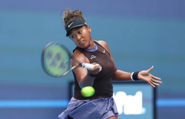 (240925) -- BEIJING, Sept. 25, 2024 -- Osaka Naomi of Japan competes during the women s singles first round match against Lucia Bronzetti of Italy at the 2024 China Open tennis tournament in Beijing, capital of China, Sept. 25, 2024. ) (SP)CHINA-BEIJING-TENNIS-CHINA OPEN-WOMEN S SINGLES (CN) BaixXuefei 