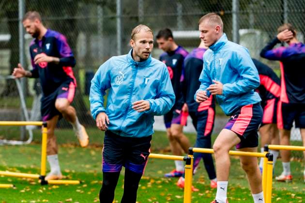 240925 Oscar Lewicki during a training session with Malmö FF on September 25, 2024 in Malmö Photo Christian Örnberg BILDBYRAN COP 166 CO0469 fotboll football soccer fotball uefa europa league träning practice training malmö ff bbeng  Copyright: CHRISTIANxÖRNBERG BB240925CO027