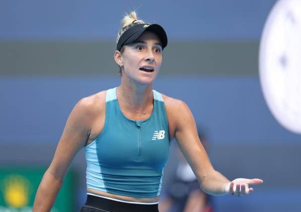 (240925) -- BEIJING, Sept. 25, 2024 -- Mccartney Kessler of the United States reacts during the women s singles first round match against Zhang Shuai of China at the 2024 China Open tennis tournament in Beijing, capital of China, Sept. 25, 2024. ) (SP)CHINA-BEIJING-TENNIS-CHINA OPEN-WOMEN S SINGLES (CN) BaixXuefei 
