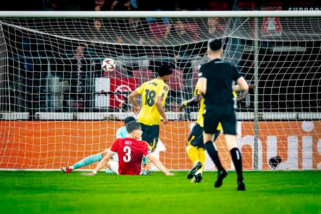 IF Elfsborg midfielder Ahmed Qasem scores but its offside, during the match AZ Elfsborg at the AZ Stadium for the UEFA Europa League League League phase Matchday 1 season 2024 2025 in ALKMAAR, Netherlands on 25 september 2024, photo by Marcel van Dorst EYE4images DeFodi Images Defodi 746 190457 Defodi-746